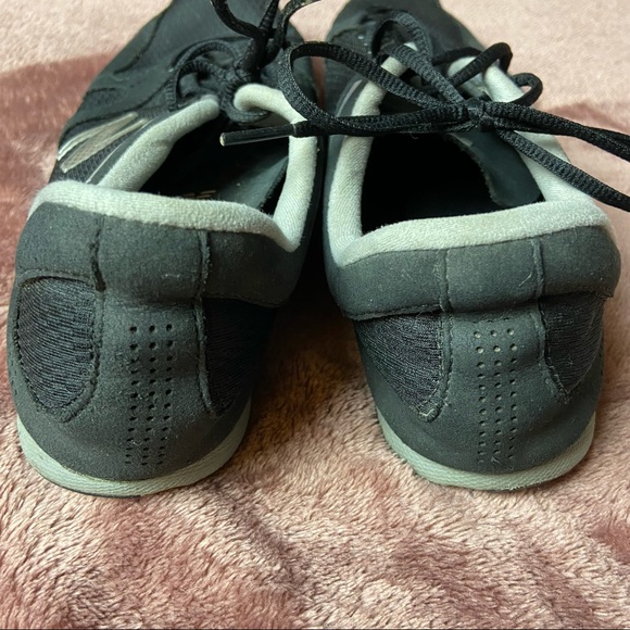 👟 Black & Silver New Balance Women’s Size 9 👟 - Picture 5 of 8